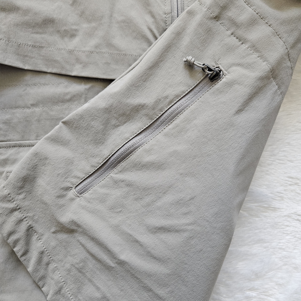 Northface Lightweight Nylon Jacket - Picture 4 of 8